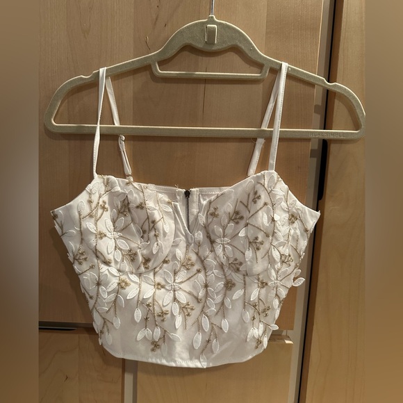 Women’s White & Gold Top (XS) - Picture 2 of 13